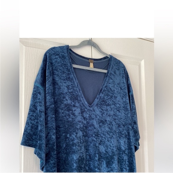 Free People Tunic 💙 - Picture 4 of 10